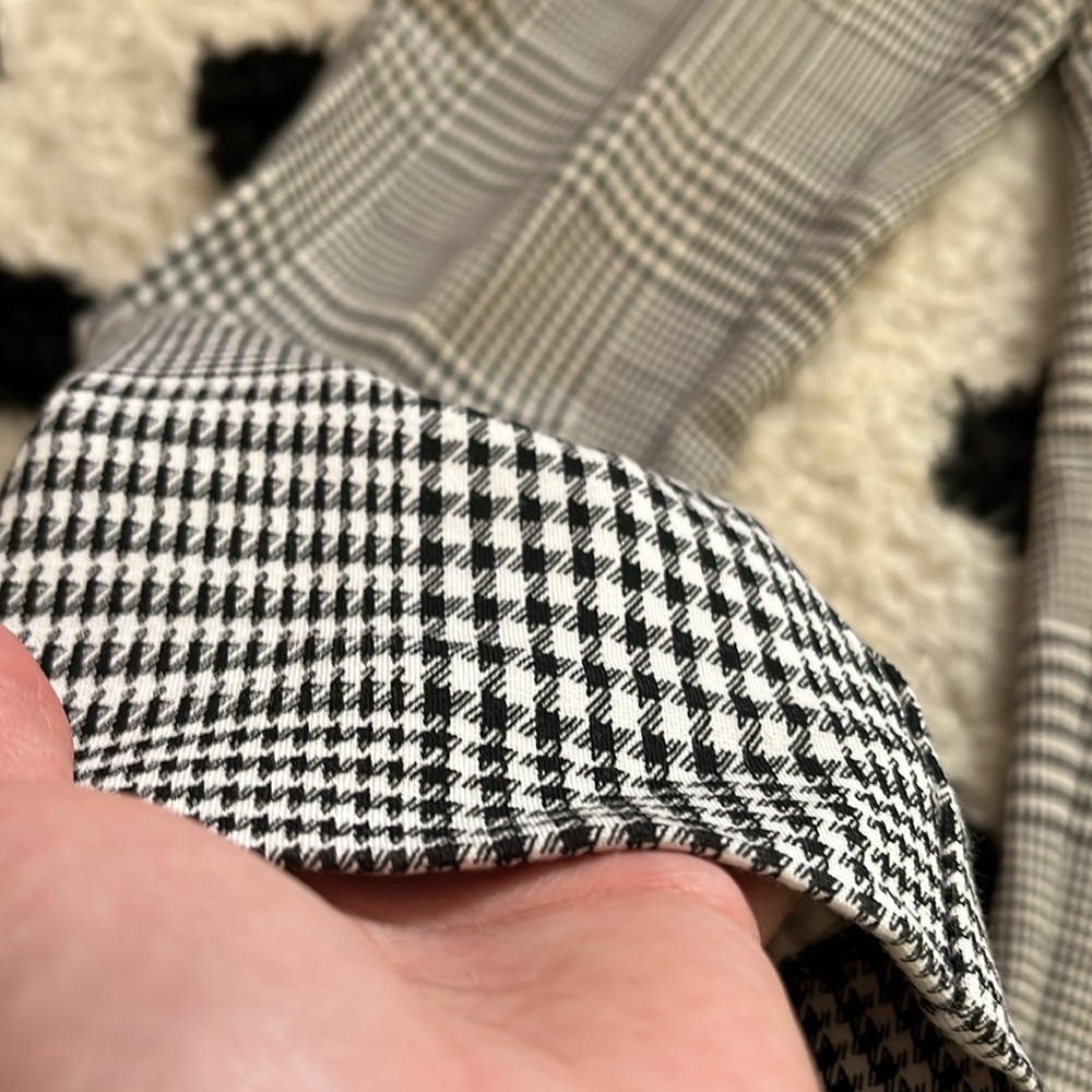 Amanda & Chelsea size 4 Black and White Houndstooth Pants - Picture 4 of 12